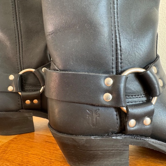 Frye Women's Black Harness 12R Leather Boots 7 - Picture 6 of 9